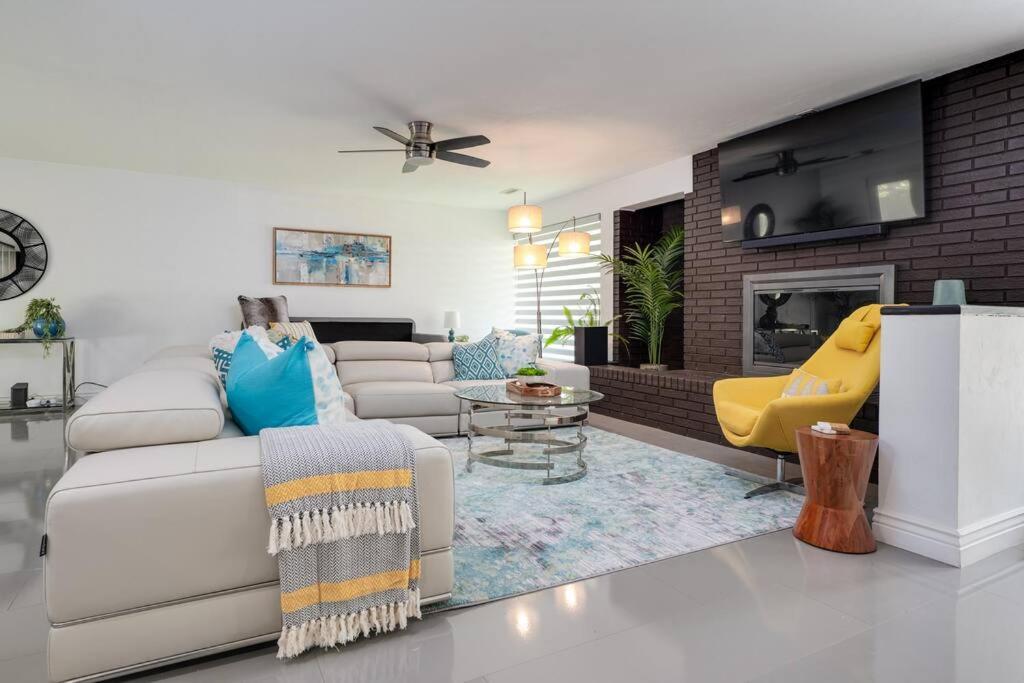Uf Sunshine House - Patio & Bbq - Chef Kitchen - Ev Car Station - Upscale Neighborhood! Villa Gainesville Eksteriør billede